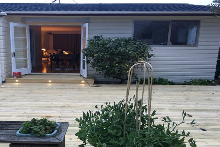 Photo of property in 113 Kahu Road, Paremata, Porirua, 5024