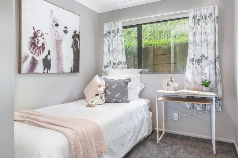 Photo of property in 27 Moonsail Drive, Whitby, Porirua, 5024