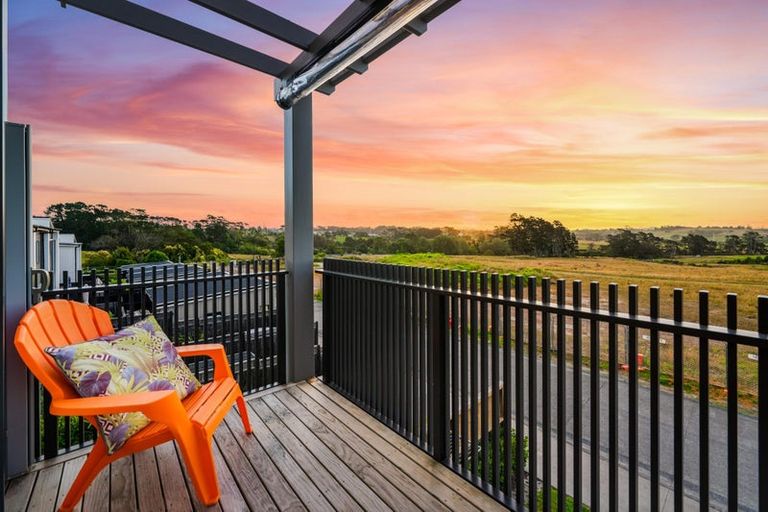 Photo of property in 24 Pukewhero Rise, Westgate, Auckland, 0614