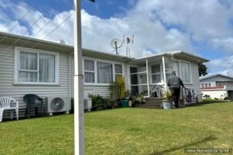 Photo of property in 7a Blenheim Place, Vogeltown, New Plymouth, 4310