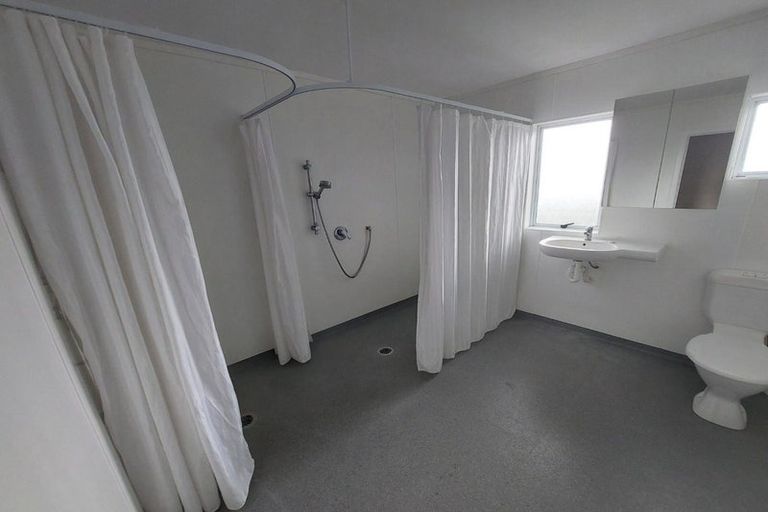 Photo of property in 6 Crichton Terrace, Hauraki, Auckland, 0622