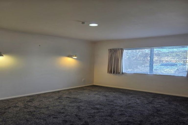 Photo of property in 3/66 Kawaha Point Road, Kawaha Point, Rotorua, 3010