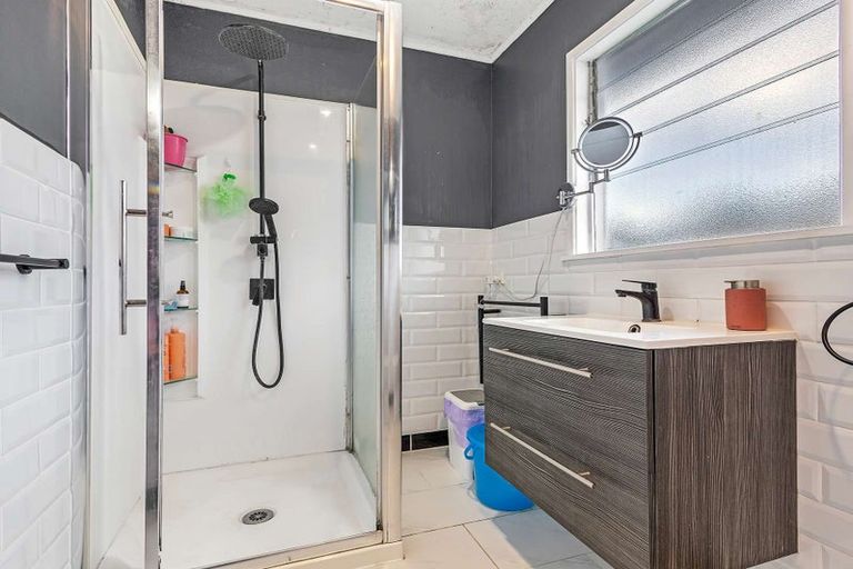 Photo of property in 2/608 Heretaunga Street East, Parkvale, Hastings, 4122