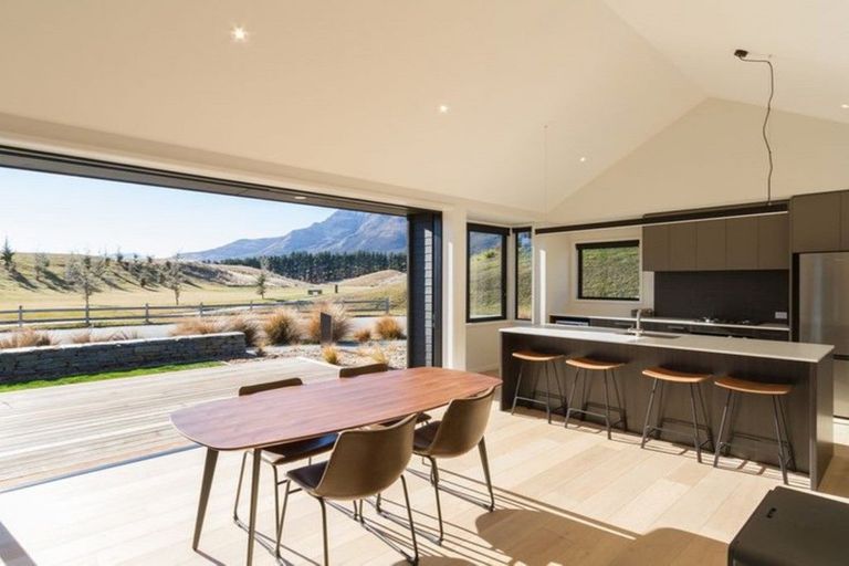 Photo of property in 4 Parera Lane, Jacks Point, Queenstown, 9371