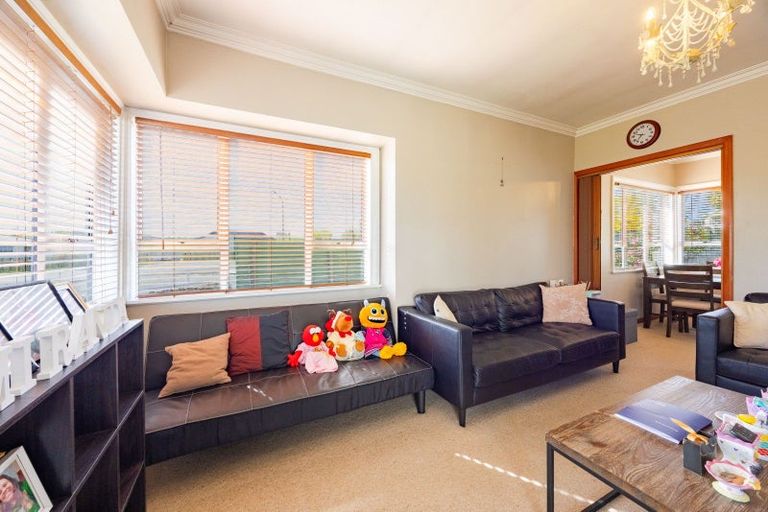 Photo of property in 1 Ruataniwha Street, Waipukurau, 4200