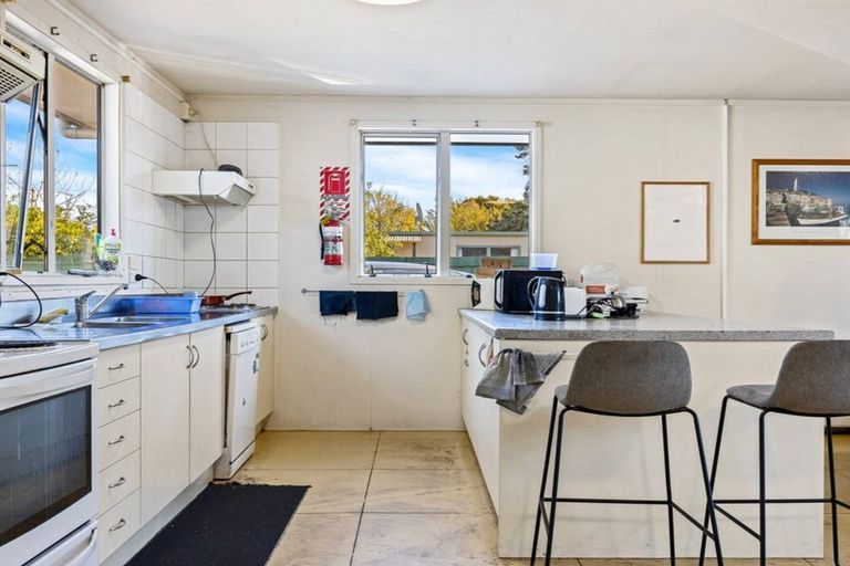 Photo of property in 352a Blenheim Road, Upper Riccarton, Christchurch, 8041