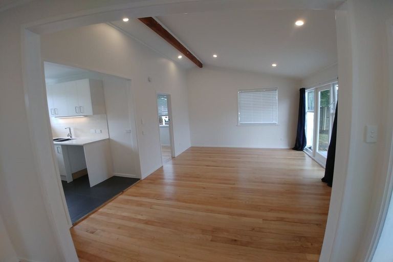 Photo of property in 89 Lauderdale Road, Birkdale, Auckland, 0626