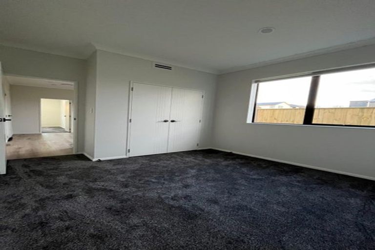 Photo of property in 2/9 Pratt Street, Papakura, 2110