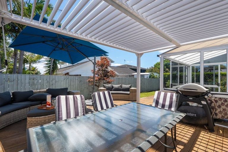 Photo of property in 1/24 Toroa Street, Torbay, Auckland, 0630