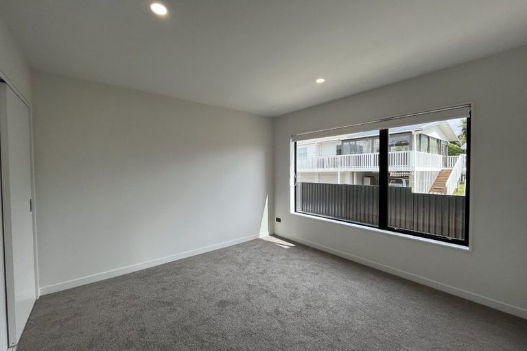 Photo of property in 98f Royal Road, Massey, Auckland, 0614