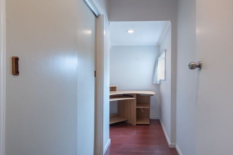 Photo of property in 4 Resolute Way, Papakura, 2110