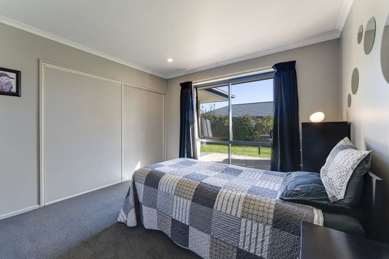 Photo of property in 16 Monaco View, Stoke, Nelson, 7011