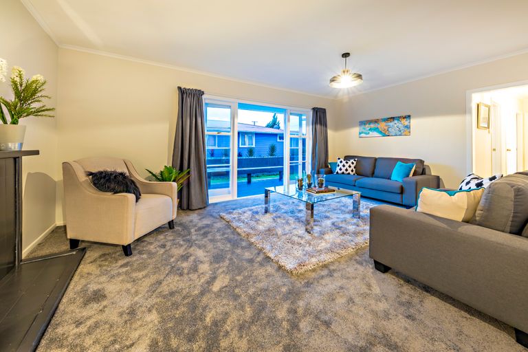 Photo of property in 8 Tidal Road, Mangere, Auckland, 2022