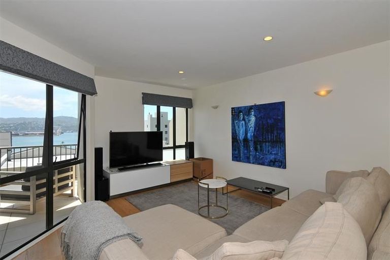 Photo of property in 10/22u Oriental Terrace, Oriental Bay, Wellington, 6011