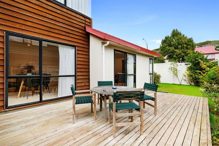 Photo of property in 147 Westchester Drive, Churton Park, Wellington, 6037