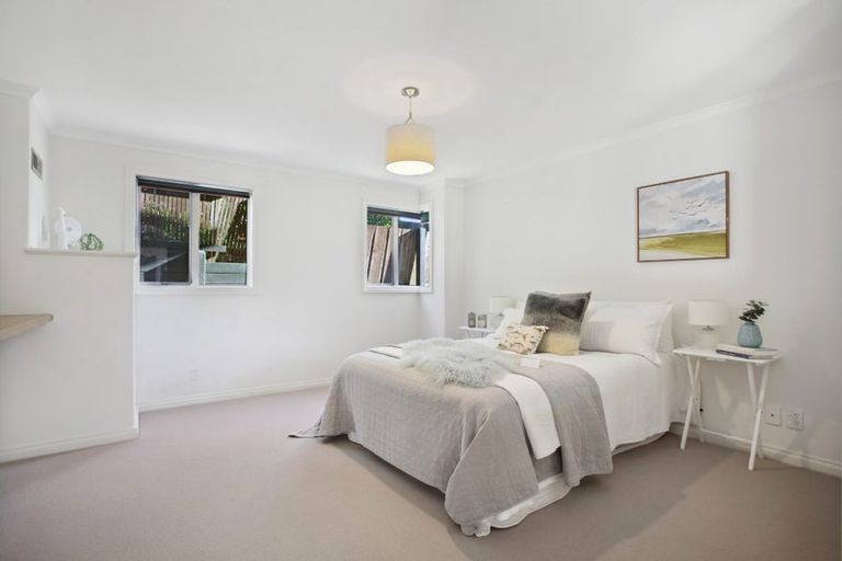 Photo of property in 150 Bleakhouse Road, Mellons Bay, Auckland, 2014