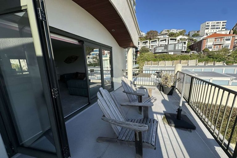 Photo of property in 22u7 Oriental Terrace, Oriental Bay, Wellington, 6011