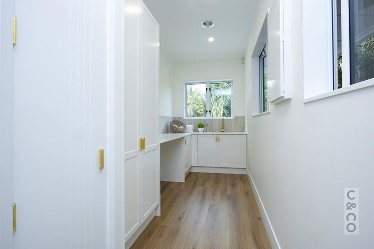 Photo of property in 15 Edward Street, Riverhead, 0820