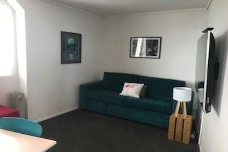 Photo of property in 12/72e Devonport Road, Tauranga, 3110