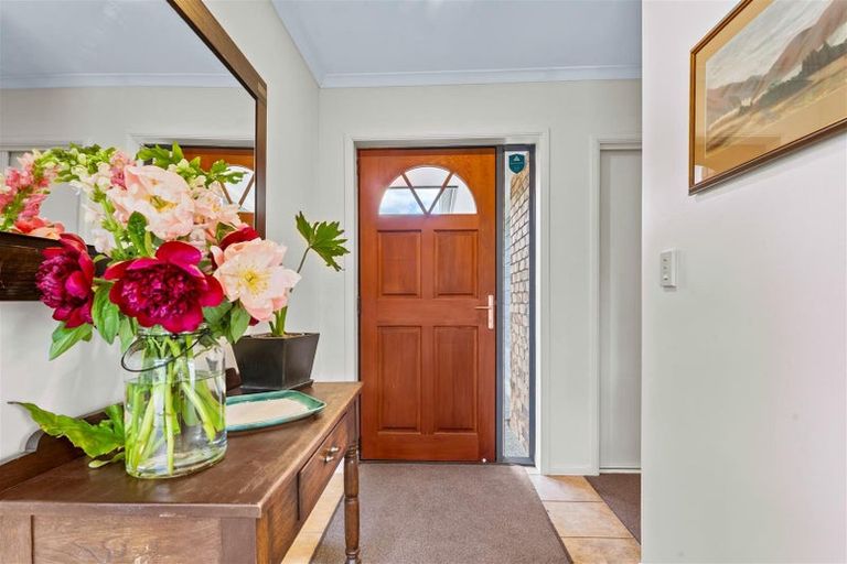 Photo of property in 8 Ngawhatu Road, Stoke, Nelson, 7011