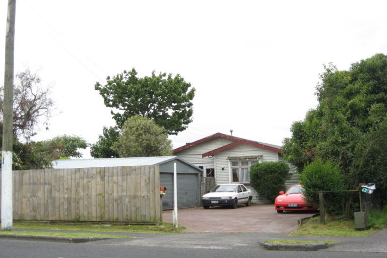 Photo of property in 22 Station Road, Takanini, 2112