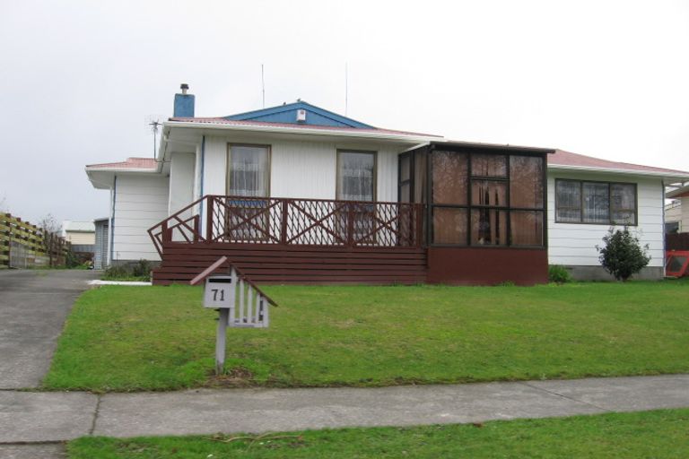 Photo of property in 71 Kaimanawa Street, Kelvin Grove, Palmerston North, 4414