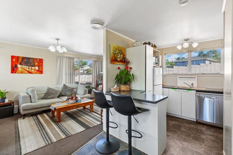 Photo of property in 27 Clyma Place, Massey, Auckland, 0614