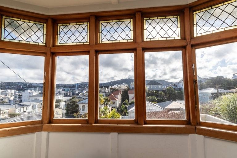 Photo of property in 40 Hawker Street, Mount Victoria, Wellington, 6011