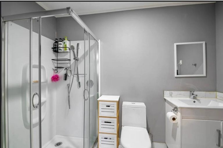 Photo of property in 8 Hyperion Drive, Randwick Park, Auckland, 2105