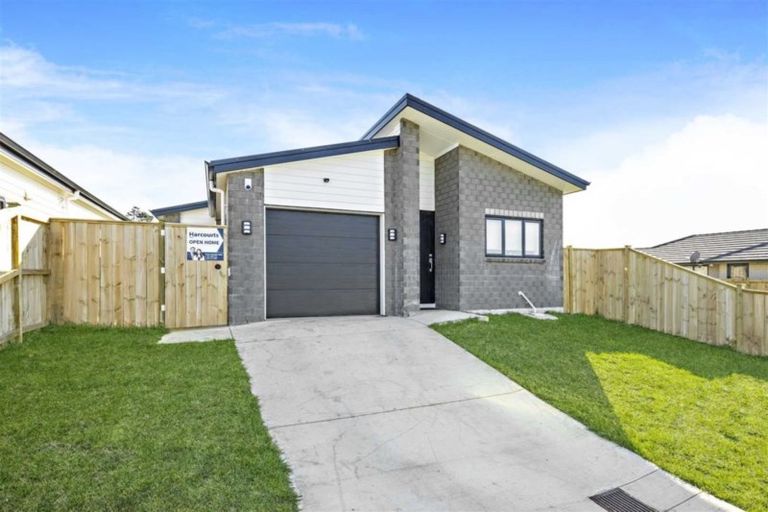 Photo of property in 32 Huamanu Street, Pukekohe, 2120