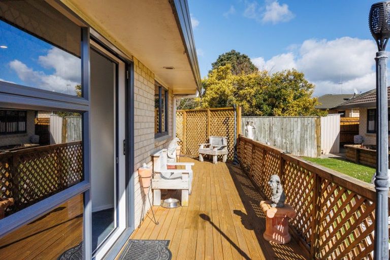 Photo of property in 31-33 Oak Crescent, Ashhurst, 4810