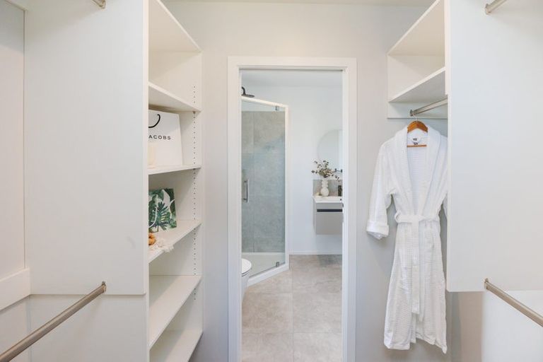 Photo of property in 68 Atlantic Drive, Fitzherbert, Palmerston North, 4410