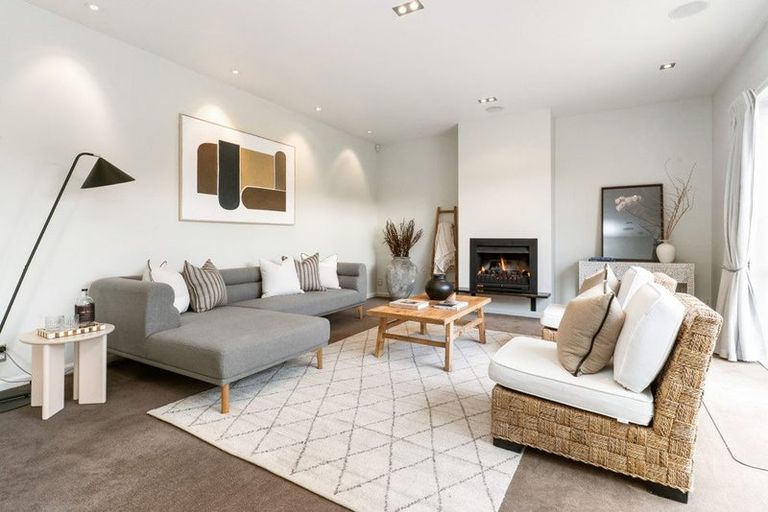 Photo of property in 3 Leabridge Mews, Harewood, Christchurch, 8051