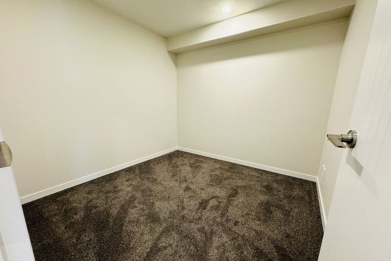 Photo of property in 309 Don Buck Road, Massey, Auckland, 0614