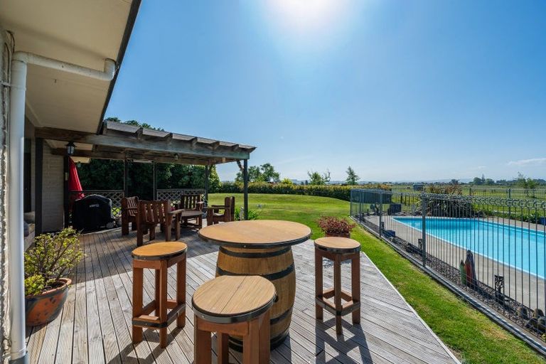 Photo of property in 13 The Loop, Meeanee, Napier, 4110