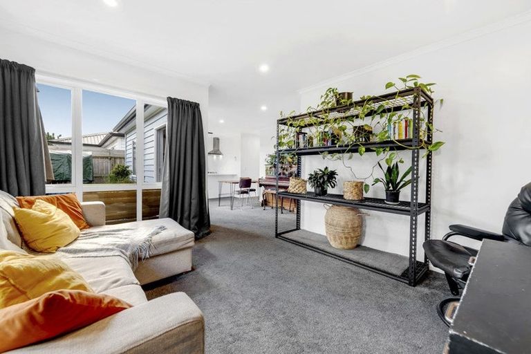 Photo of property in 120 Kuaka Drive, Takanini, 2112