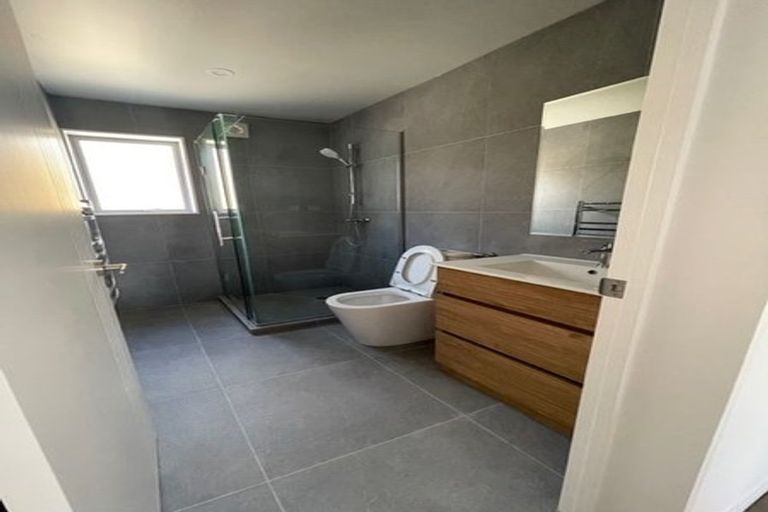 Photo of property in 30 Sorrel Crescent, Bucklands Beach, Auckland, 2012