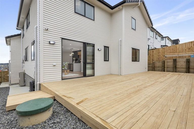 Photo of property in 5 Elevation Street, Flat Bush, Auckland, 2019