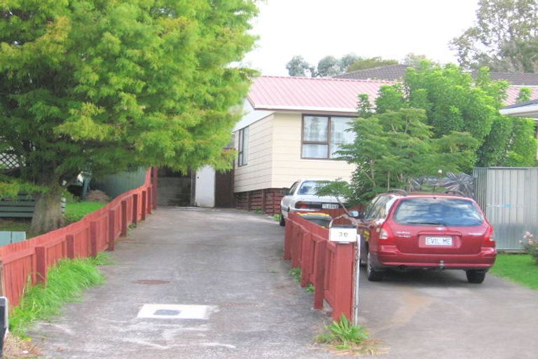 Photo of property in 30 Glen Close, Glen Eden, Auckland, 0602