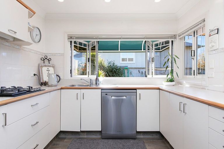 Photo of property in 44 Huntington Drive, Bethlehem, Tauranga, 3110