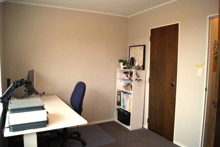 Photo of property in 78 Thurleigh Grove, Karori, Wellington, 6012