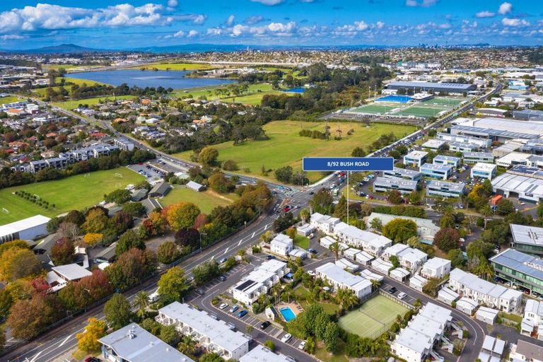 Photo of property in The Grange, 8/92 Bush Road, Albany, Auckland, 0632