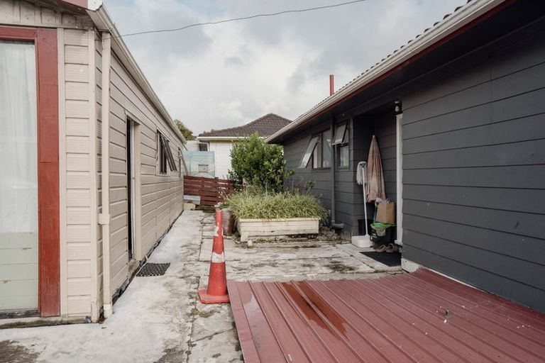 Photo of property in 14 Kellett Road, Ranui, Auckland, 0612