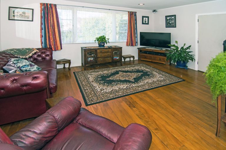 Photo of property in 11 Huia Street, Masterton, 5810