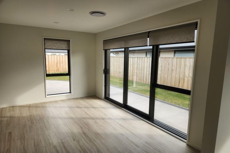 Photo of property in 5 Wykes Place, Amberley, 7410