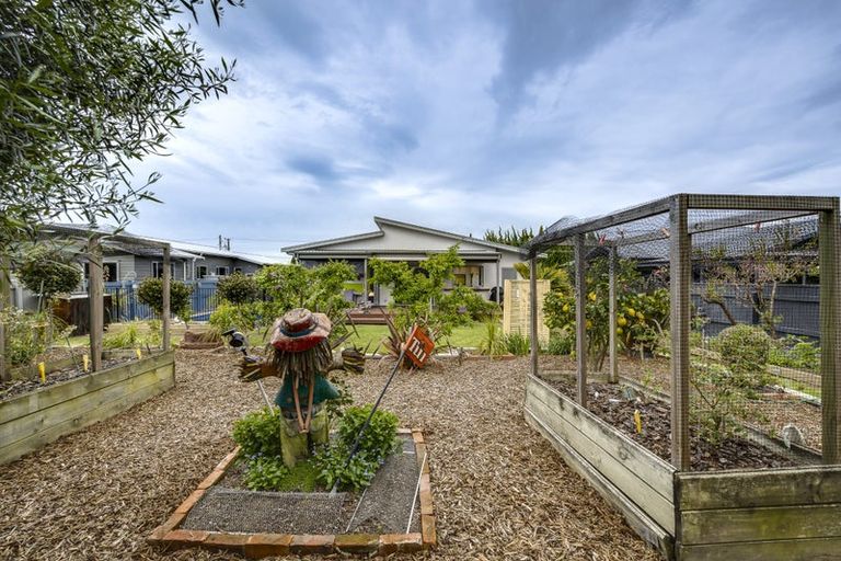 Photo of property in 31 Napier Street, Jervoistown, Napier, 4112