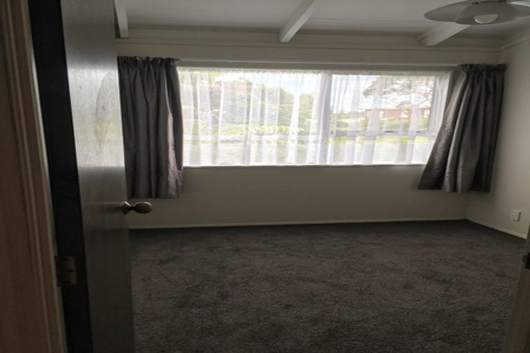 Photo of property in 3/42 Manuka Road, Glenfield, Auckland, 0629