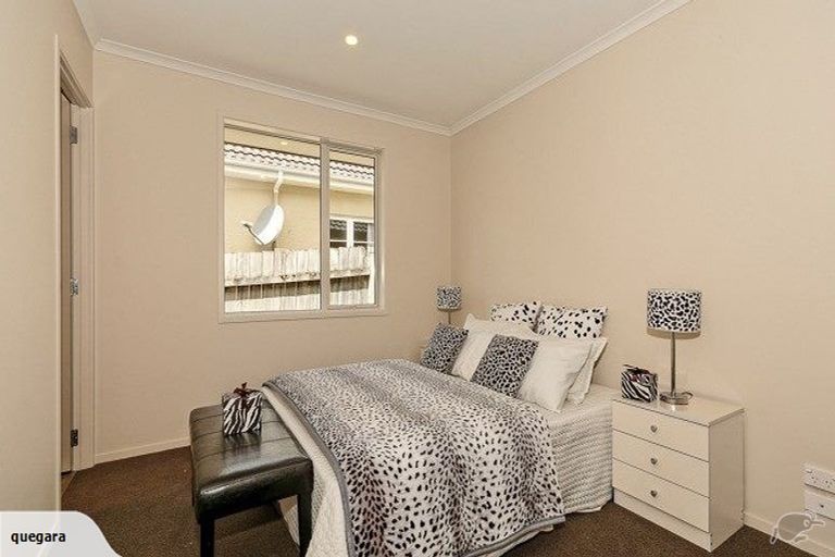 Photo of property in 19 Anna Lane, Glen Eden, Auckland, 0602