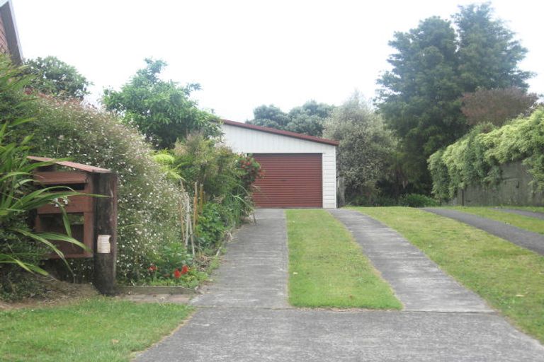 Photo of property in 43 Hookey Drive, Te Puke, 3119
