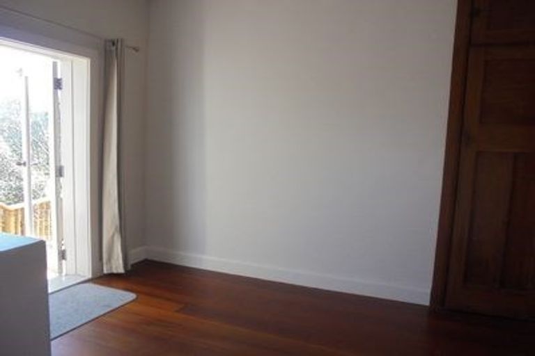 Photo of property in 7 Pembroke Road, Northland, Wellington, 6012